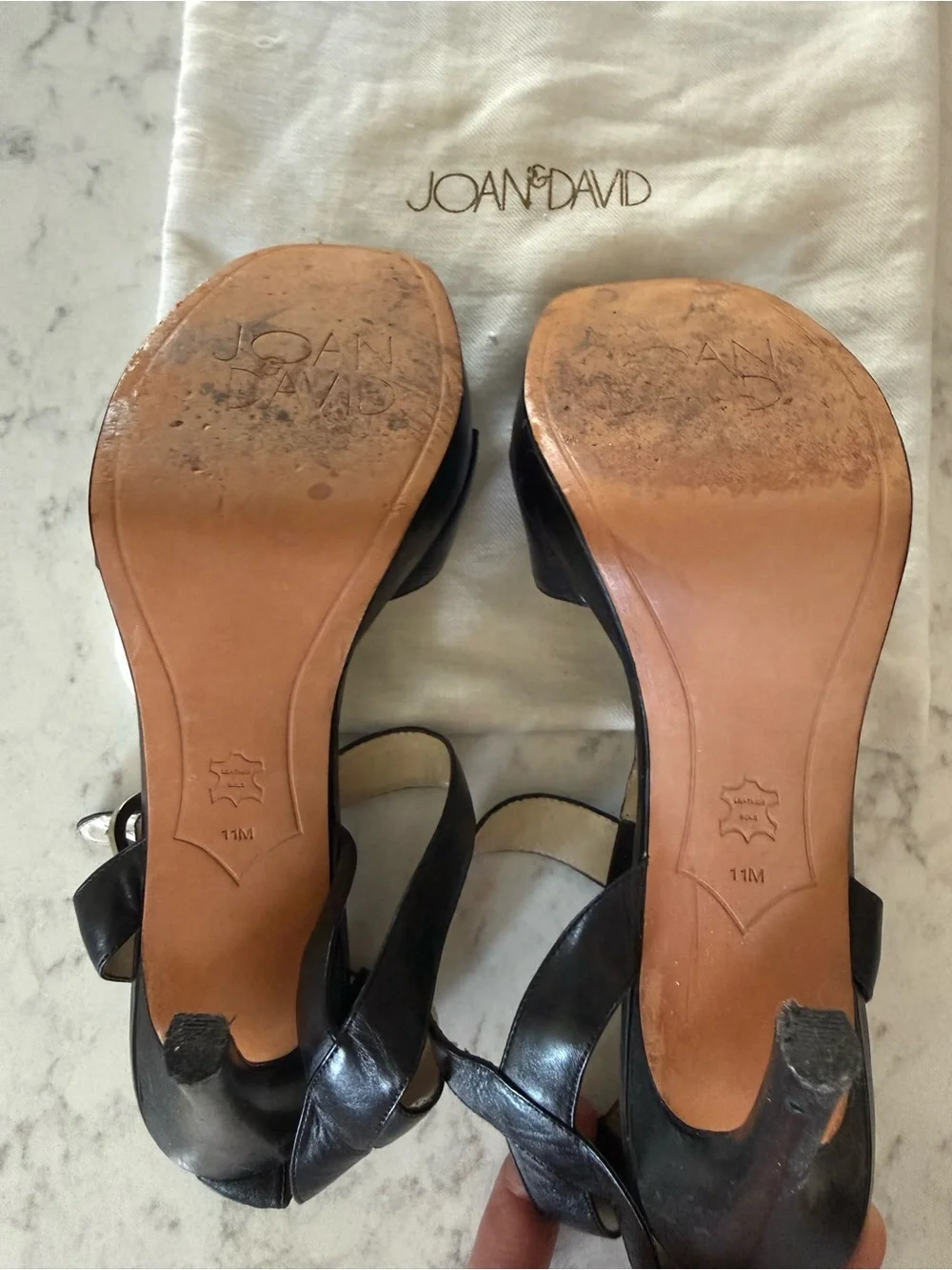 Joan & David Black Leather High-Heel T-Strap Sandals - W11